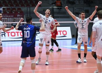 Altekma final için İzmir'de rövanşa çıkıyor