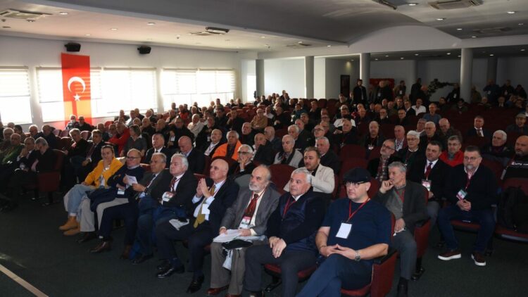 Karşıyaka yine kongreye gidiyor