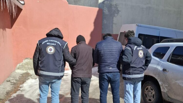 Kars'ta 7 kaçak göçmen yakalandı