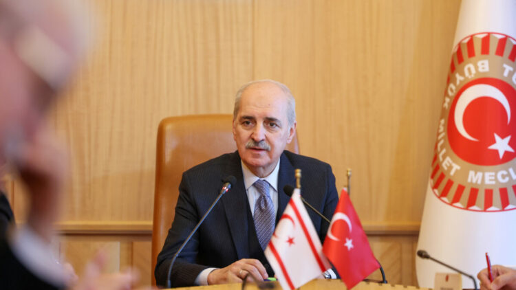 Kurtulmuş, KKTC-Türkiye Parlamentolar Arası Dostluk Grubu Başkanı Canaltay'ı kabul etti