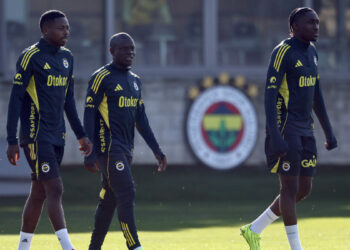 Fenerbahçe, Fatih Karagümrük maçı hazırlıklarına başladı