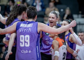 Eczacıbaşı Dynavit - KS Developres Rzeszow: 3-1