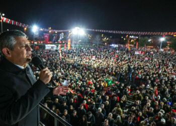 Özgür Özel, Pendik'teki 'Millet İradesine Sahip Çıkıyor' mitinginde konuştu