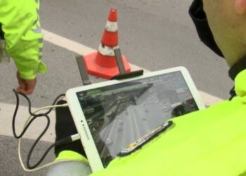 Zeytinburnu D-100 yan yolda dronlu 'kaynak' denetimi: Çok haklılar 500 bin lira ceza yazılmalı