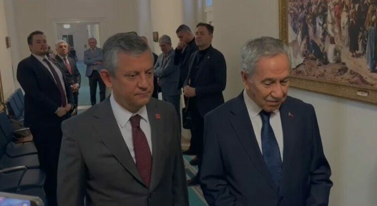 Özgür Özel'den Bülent Arınç'a ziyaret