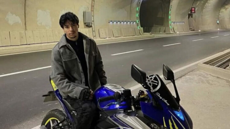 Otomobil ile motosikletin çarpıştığı kazada üniversiteli Deniz öldü