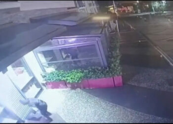 Eyüpsultan'da kuyumcudan milyonlarca liralık hırsızlık yapan 8 kişi yakalandı