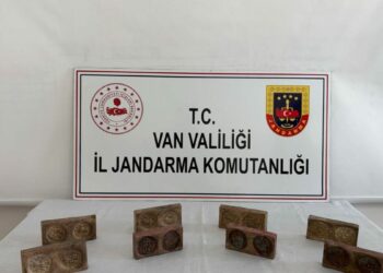 Van'da 3,5 milyon TL değerinde tarihi eserler ele geçirildi