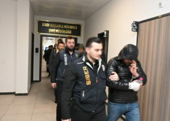 Kocaeli merkezli dolandırıcılık operasyonu; 18 tutuklama