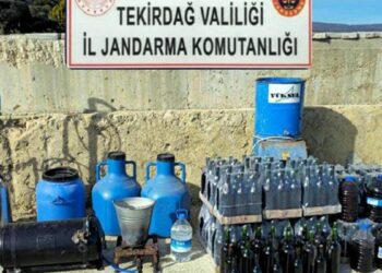 Tekirdağ'da çiftlik evinde silah, sahte içki, uyuşturucu ele geçirildi