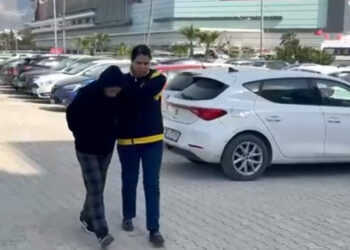 3 çocuğunun babasını öldürdüğü iddiasıyla tutuklandı