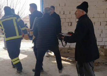 Depoda duvar çöktü; dengesini kaybedince elini makineye kaptıran Melih'in parmakları koptu