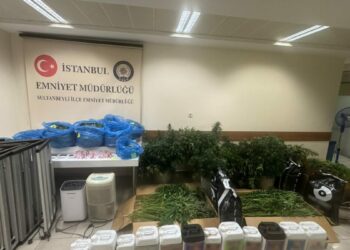 Sultanbeyli'de uyuşturucu ticareti yaptığı belirlenen 3 şüpheliden biri tutuklandı