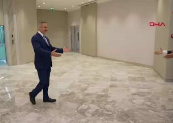 Dışişleri Bakanı Hakan Fidan, Bangladeş Dışişleri Bakanı Khalilur Rahman ile bir araya geldi