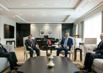Bakan Fidan, Bangladeşli mevkidaşı Khalilur Rahman ile görüştü
