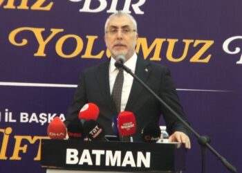 Bakan Işıkhan: Artık kurulan tuzakları gören, oyunları bozan Türkiye var