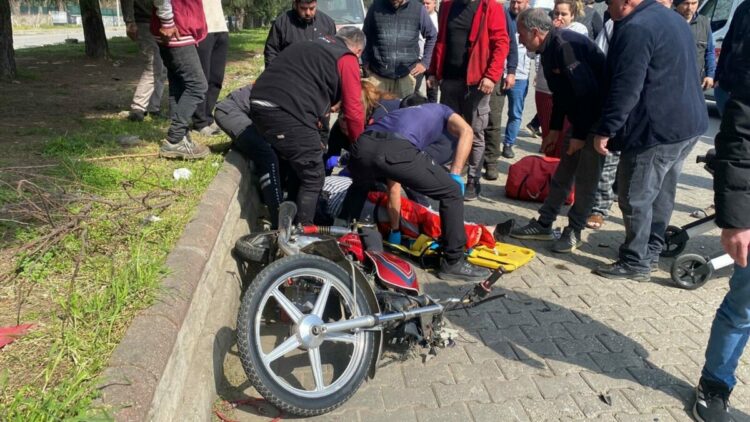 Aydın'da iki motosikletin karıştığı kaza kamerada; 1'i ağır, 3 yaralı