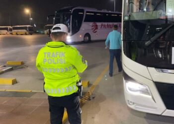 Bursa'da bayram tatili öncesi terminalde trafik denetimi