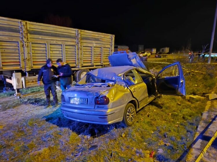 Otomobil ile hafif ticari araç çarpıştı: 5 yaralı