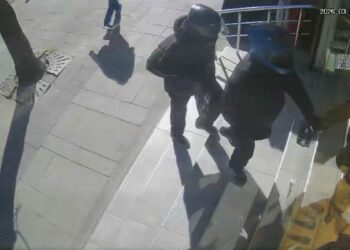 Sultangazi'de kuyumcuya soygun girişiminin yeni görüntüleri ortaya çıktı