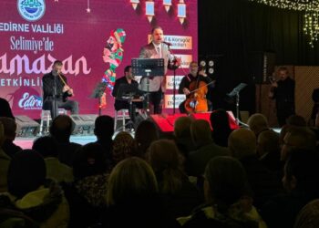Selimiye gölgesinde açılan ‘Ramazan Sokağı’, kadir gecesiyle kapılarını kapattı