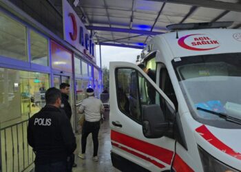 Mobilya atölyesinde silahlı kavga: 2 yaralı