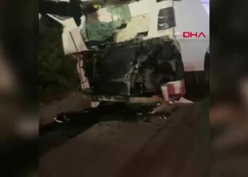 TIR önünde seyreden TIR’a çarptı: 1 yaralı