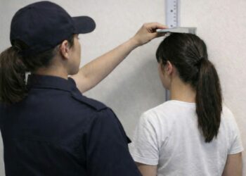 Mahkeme, boyu kısa ölçülen polis adayının elenme kararını iptal etti