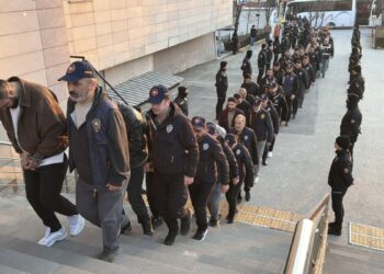 Eskişehir merkezli yasa dışı bahis ve dolandırıcılık operasyonunda 49 şüpheli adliyede