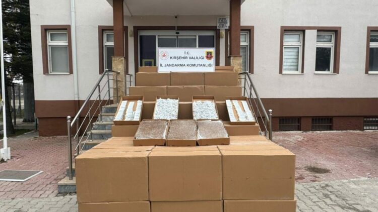 Kırşehir’de 4 milyon TL'lik kaçak makaron ele geçirildi