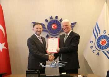Türkiye'nin ilk yerli helikopteri uçuş sertifikasını aldı