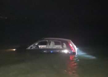 Bursa’da otomobil göle düştü: 1 yaralı