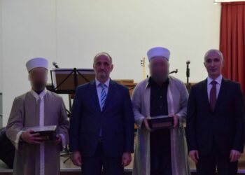 Cezaevinde hafız oldular