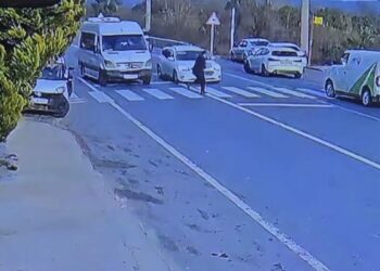 Beykoz’da yaya geçidinde kaza; hatalı sollama yapan otomobil yayaya çarptı