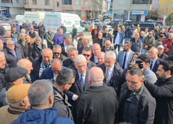 Dervişoğlu, çocukluk arkadaşının annesinin cenazesine katıldı