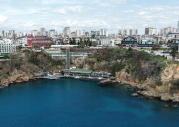 Antalya Kent Konseyi'nden 'falezler' raporu: İşgaller sonlandırılsın