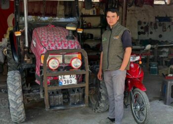 Traktör yıkarken elektrik akımına kapılan liseli Furkan, öldü