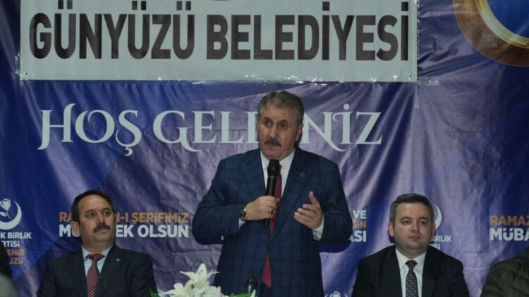 Destici: İslam alemine diyoruz ki, 'sokaklara çıkın'