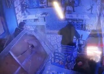 Beşiktaş’ta balıkçıda asma tavan ailenin üzerine çöktü: Doğal afet denildi, yardım edilmedi