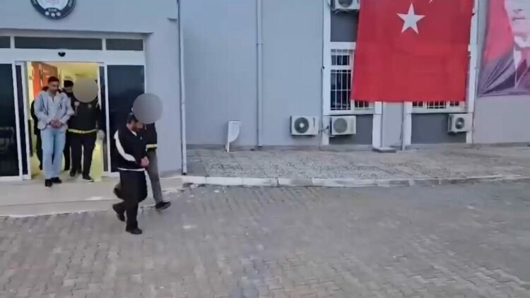 3 kişinin yaralandığı silahlı saldırıya 4 tutuklama