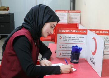Türk Kızılay'ın rekortmen bağışçı kardeşleri