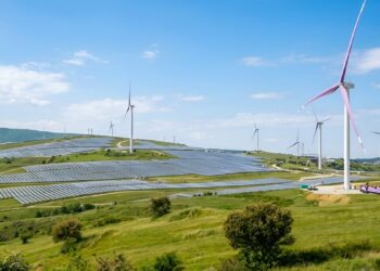 Aydem Yenilenebilir Enerji, kurulu gücünü bin 210 megavata yükselttiğini duyurdu