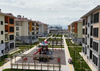 Bakan Kurum: Yuvalarımızda artık her gün bayram gibi