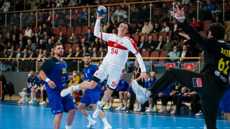 A Milli Erkek Hentbol Takımı, Romanya'ya 37-32 mağlup oldu