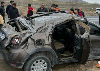 Konya'da otomobil takla attı: 1 ölü, 1 yaralı