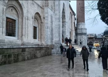 Bursa'da, bayram namazı 626 yıllık Ulu Cami'de kılındı