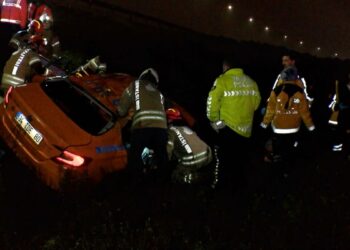 Pendik'te taksi su kanalına uçtu: 3 ölü,1 yaralı