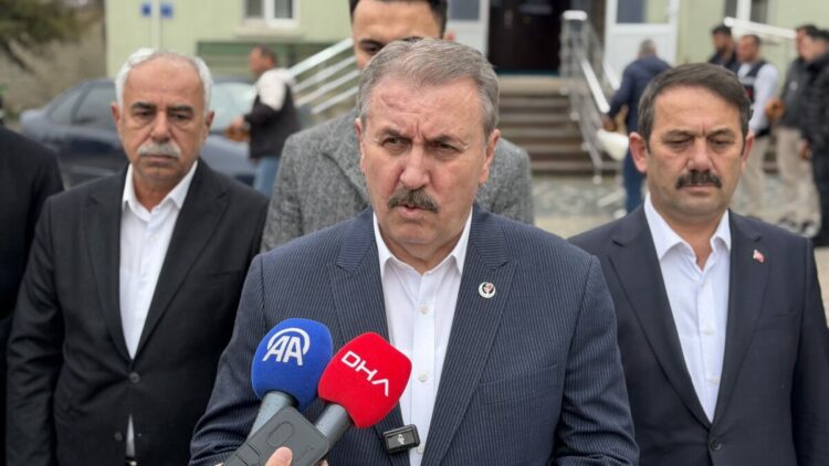 Destici: Uluslararası hukukun yerlerde süründüğünü gördük