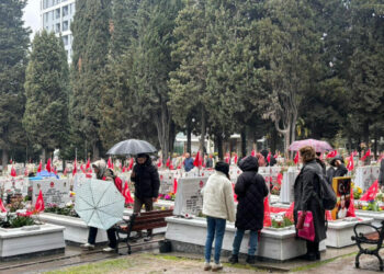 Edirnekapı Şehitliği'nde hüzünlü bayram