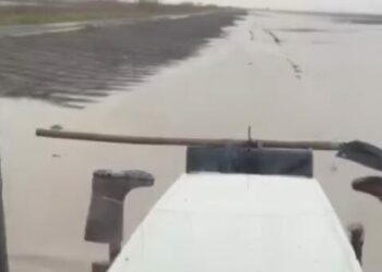 Adana'nın kuzeyinde kar, güneyinde sağanak